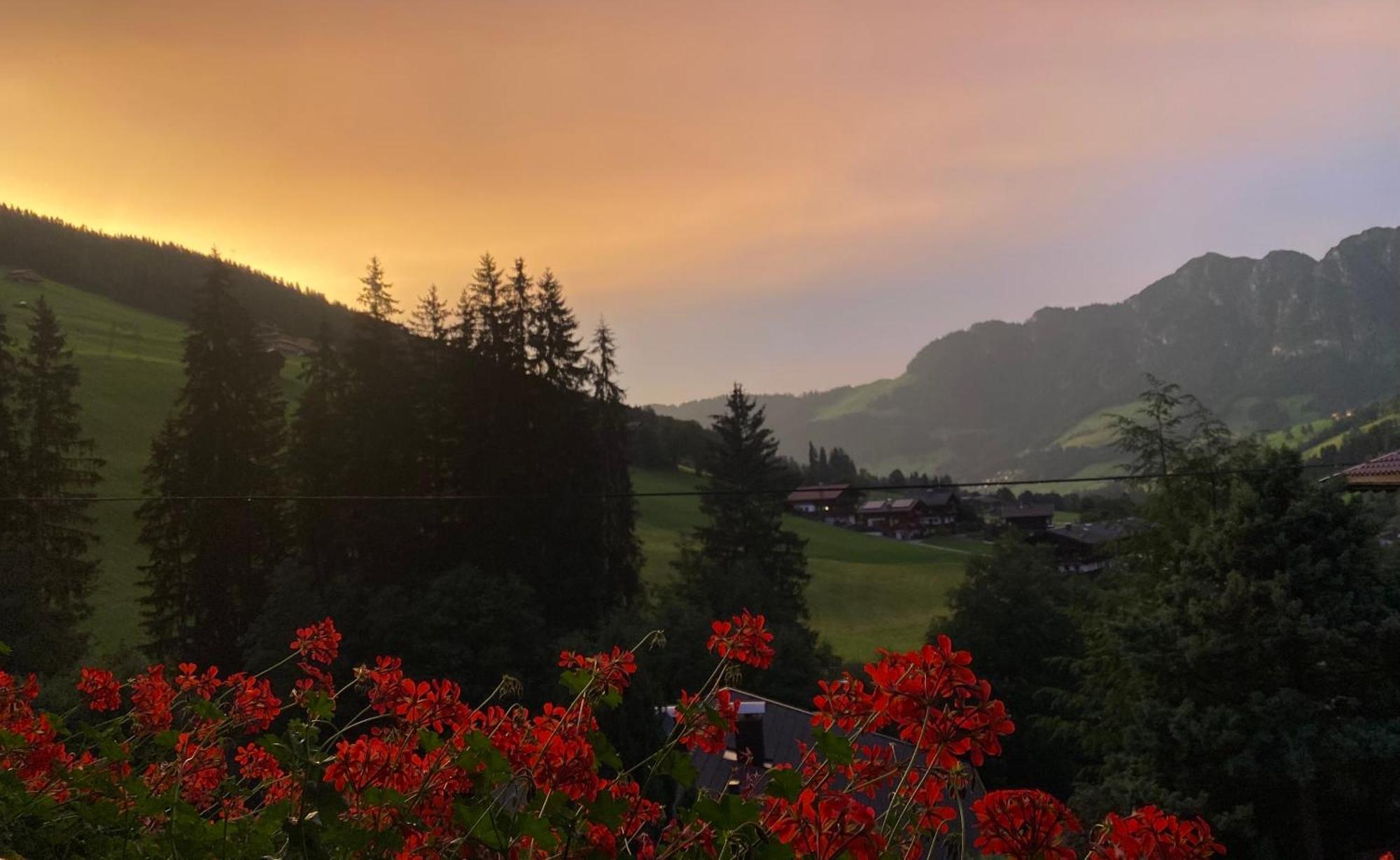 Haus Hislop Apartment Inneralpbach Ngoại thất bức ảnh